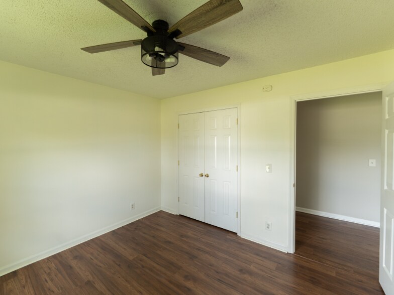 Building Photo - 2981 Bridle Dr