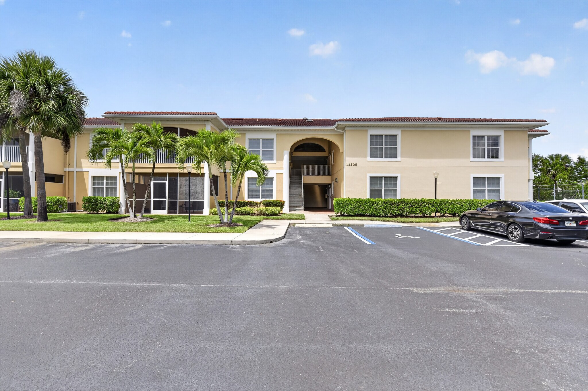 Building Photo - 12505 McGregor Blvd