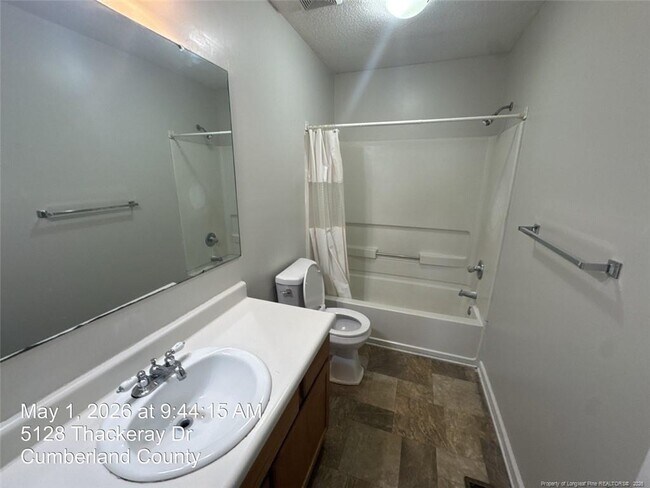 Building Photo - 5128 Thackeray Dr