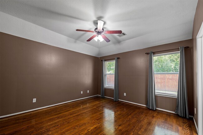 Building Photo - 6907 Birnam Garden Lane
