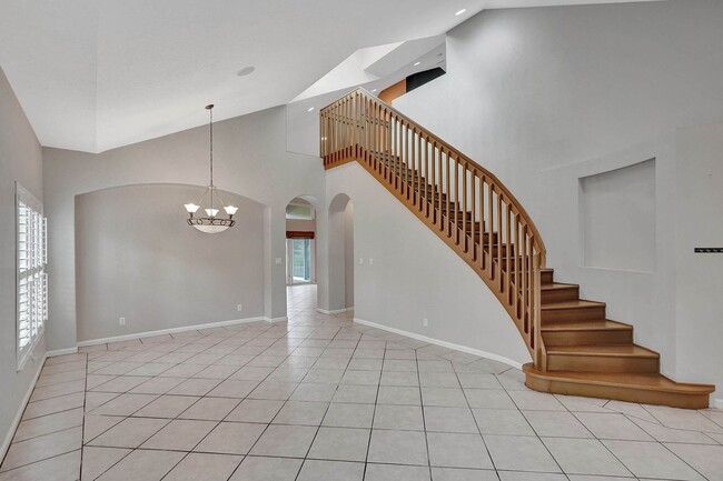 Building Photo - Amazing 4 Bedroom, 3 Bath home plus large 21'x11' loft located in Parkland Isles!