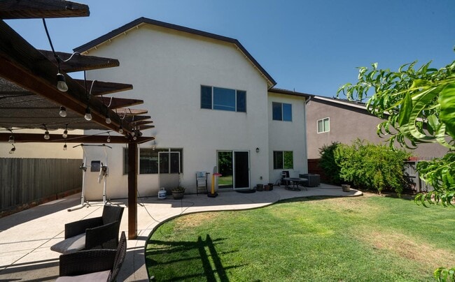 Building Photo - 6712 Lucas Dr