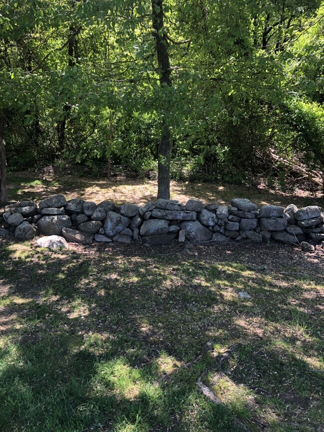 Building Photo - 16 Village Victoria