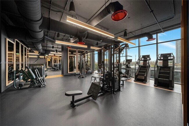 Building Photo - 20 NE 11th St