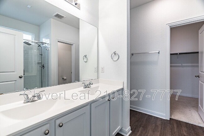 Building Photo - 6618 Cibolo Springs