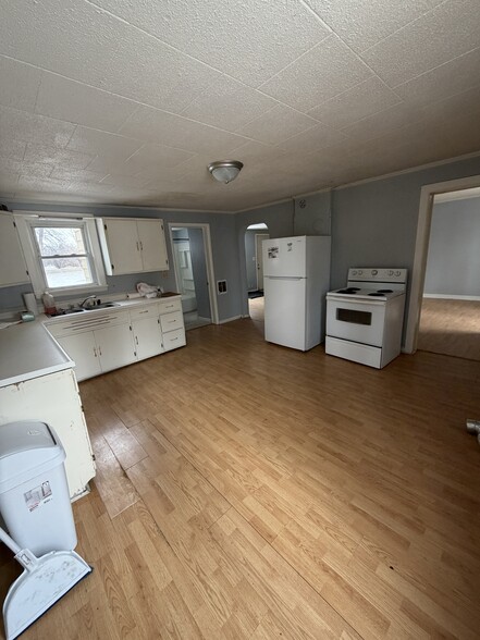 Building Photo - 500 E Front St