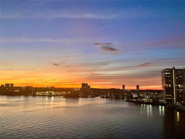 Building Photo - 17150 N Bay Rd