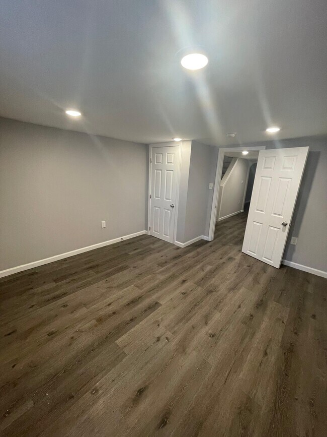 Building Photo - Madison