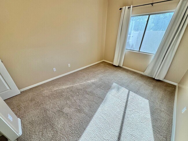 Building Photo - SINGLE STORY 4 BEDROOM HOME IN CUL DE SAC LOCATED IN NORTH LAS VEGAS