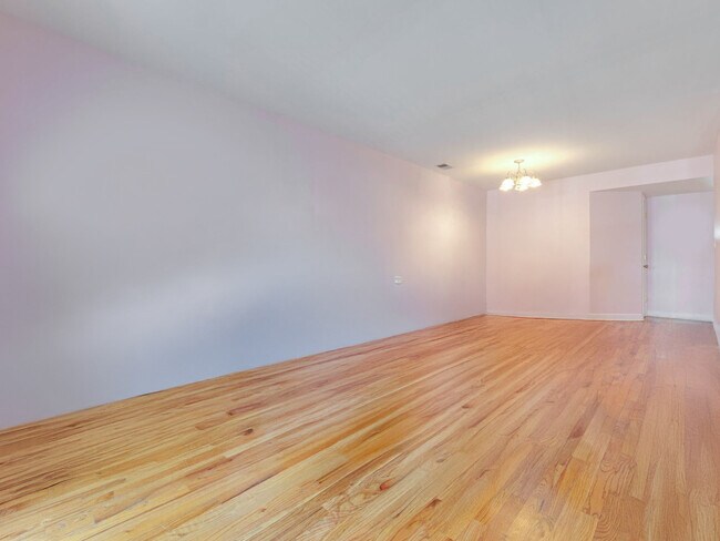 Building Photo - 615 Quincy Bridge Ln