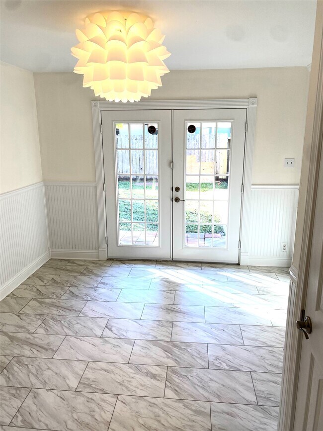 Building Photo - 4329 Kinglet St