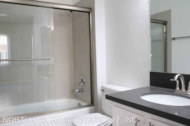 Building Photo - 4912 Kester Ave