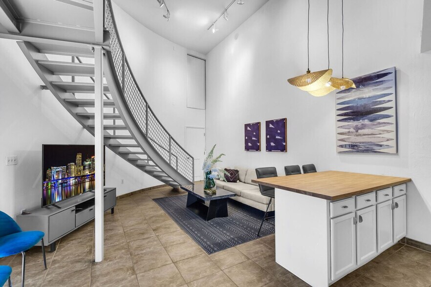 Building Photo - 3225 SW 58th Ave