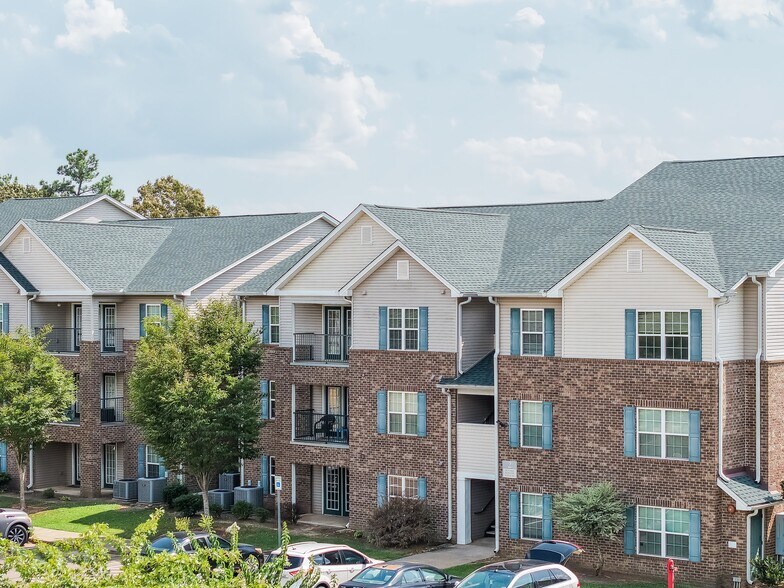 Exterior - Rosewood Place Apartments