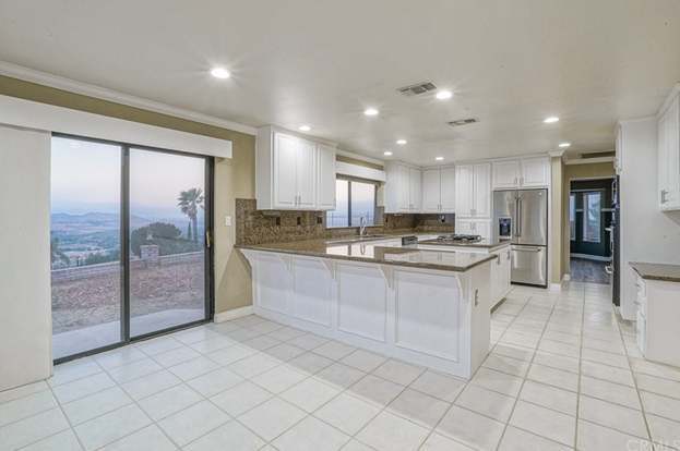 Building Photo - 7380 Live Oak Dr