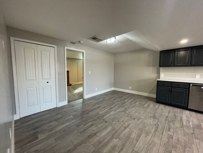 Building Photo - 2875 S Sherman St