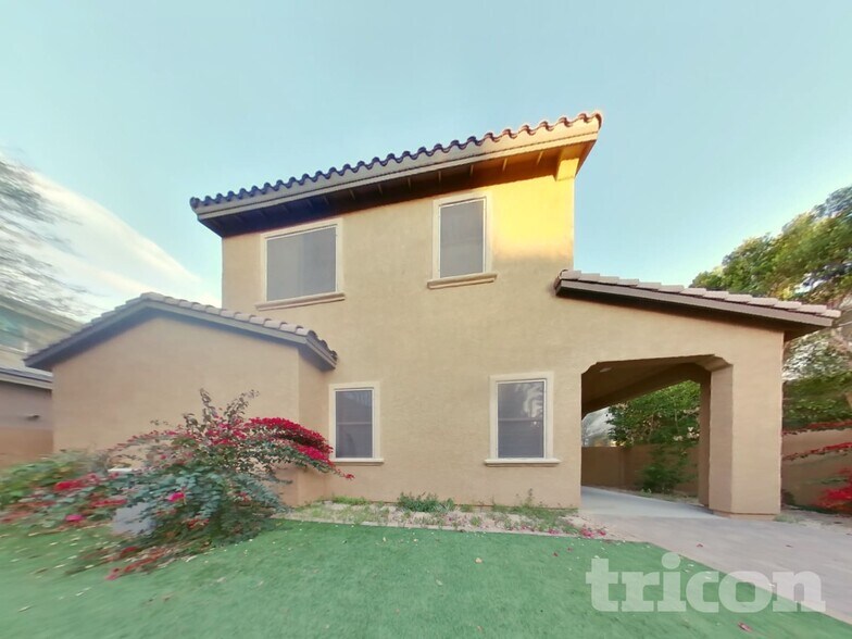 Building Photo - 2467 N 149th Ln