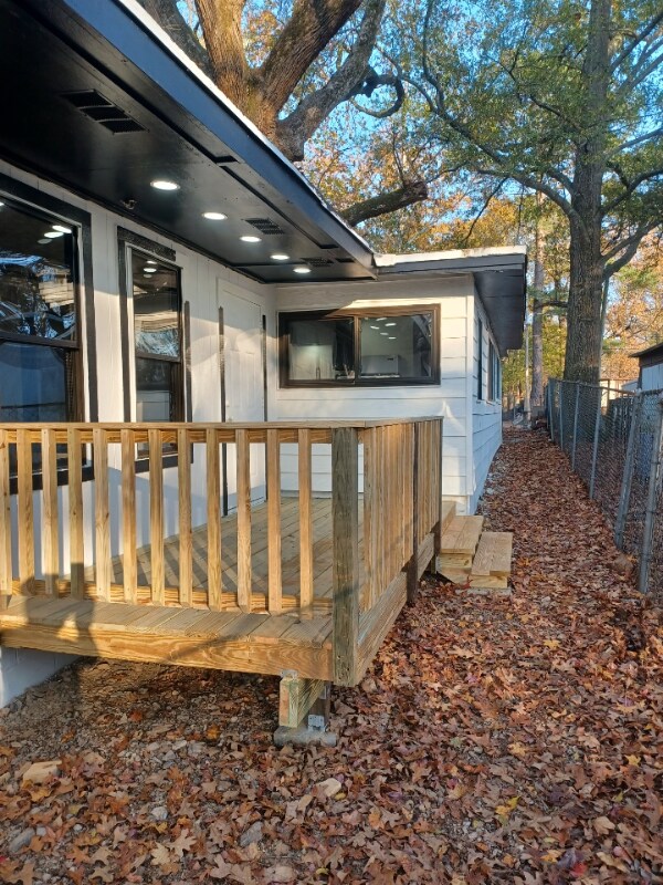 Building Photo - 14320 Short Pine Dr