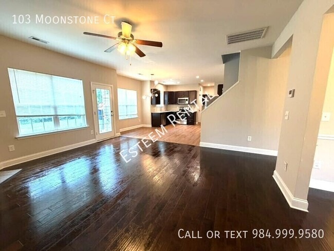 Building Photo - 103 Moonstone Ct