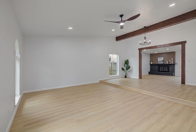 Building Photo - 15507 Sierra Valle Dr