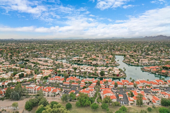 Building Photo - 10080 E Mountainview Lake Dr