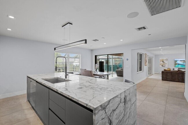 Building Photo - 10140 NW 37th St