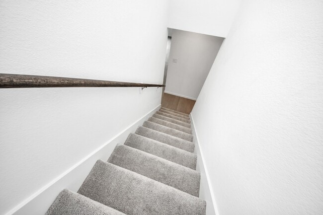 Building Photo - 16831 Spotted Oak Dr