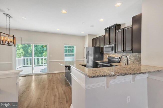 Building Photo - 8443 Clear Spring Dr