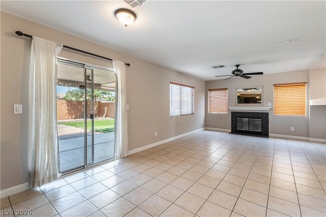 Building Photo - 688 Emerald City Ave