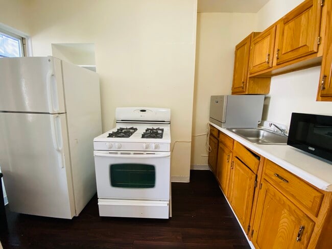 Building Photo - 50 Saint Germain St