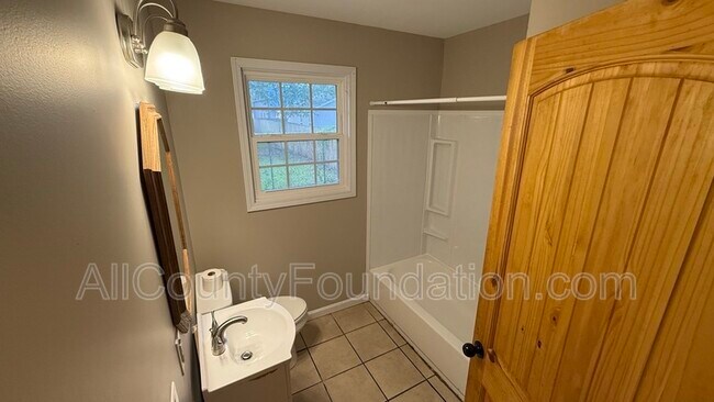 Building Photo - 5651 Parana St