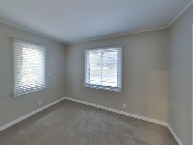 Building Photo - 5406 Utah Ave N