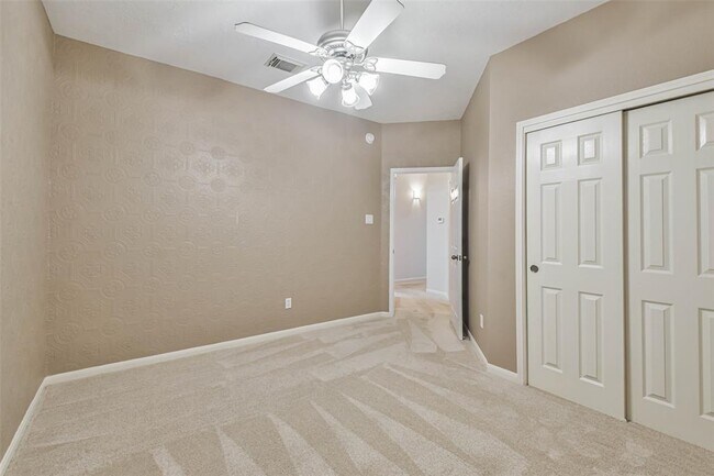 Building Photo - 20942 Wind Field Ln