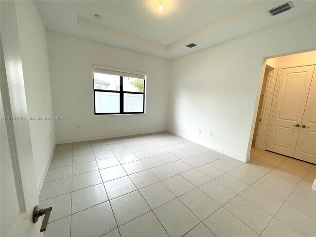 Building Photo - 4506 SW 174th Ave