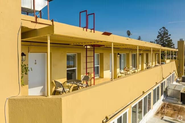 Building Photo - 411 California Ave