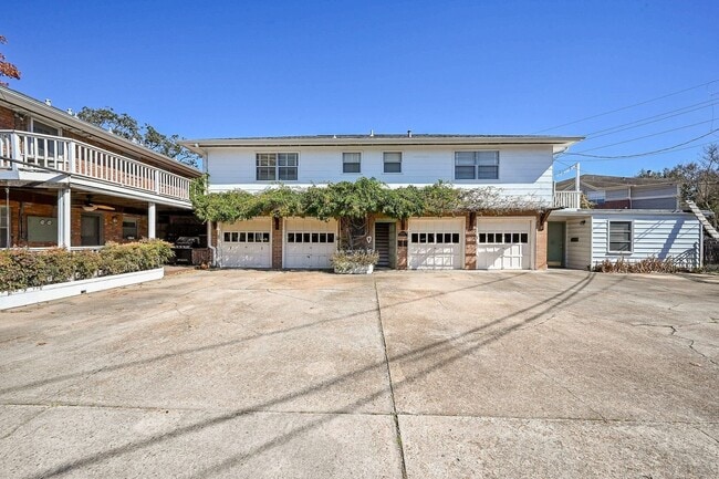 Building Photo - 2821 Eastgrove Ln