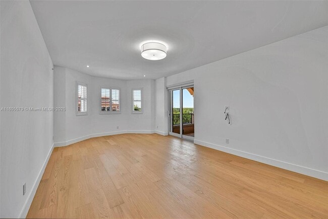 Building Photo - 13637 Deering Bay Dr