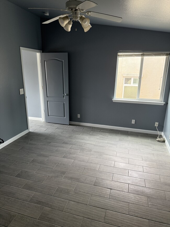 Building Photo - 2716 Main St