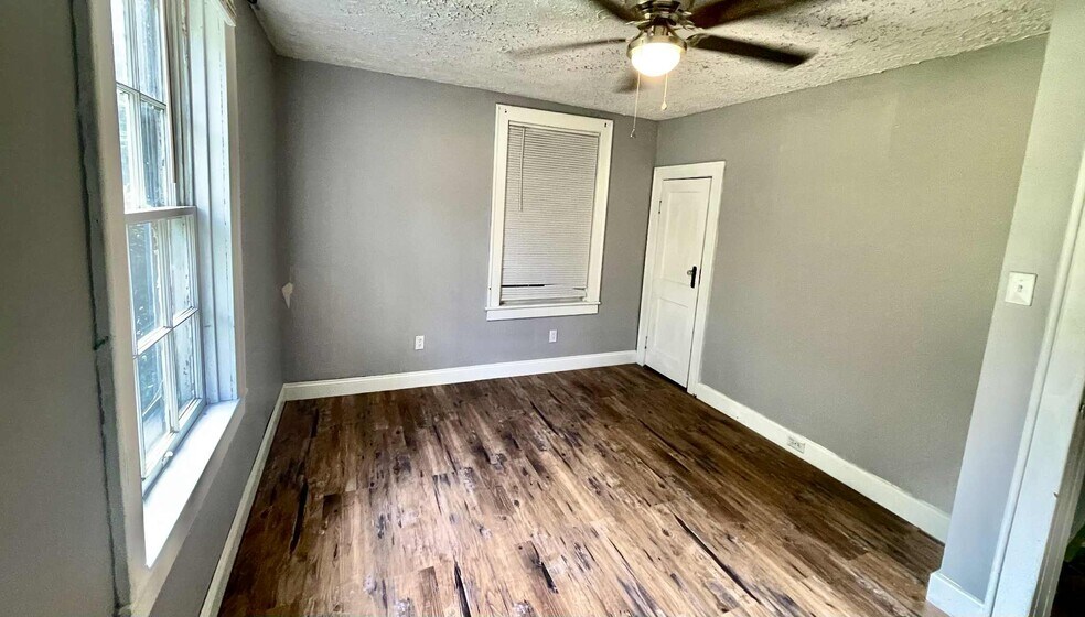 Bedroom 2 - Pic 1 - 3801 Seaford Rd