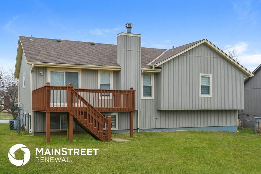 Building Photo - 606 S Sunset Ln