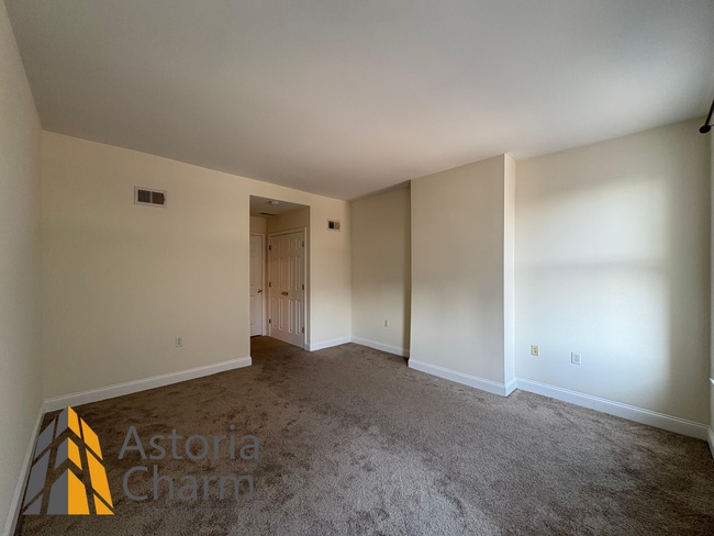 Building Photo - Backyard Fire Pit, Rooftop Terrace, and Mo...