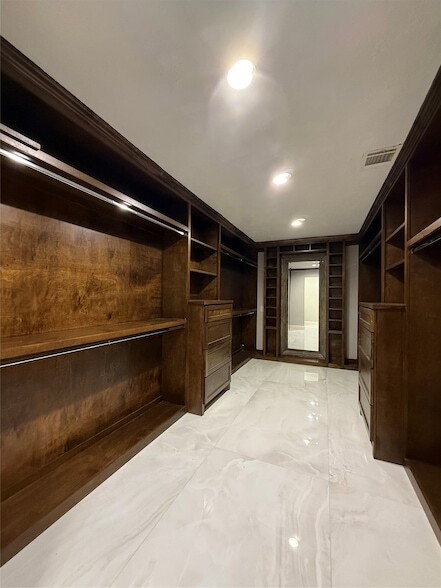 Building Photo - 4406 Mallard Dr