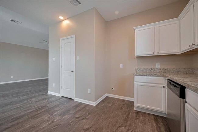 Building Photo - 10793 South Lake Mist Lane