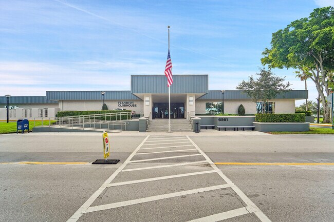 Building Photo - 407 Piedmont I