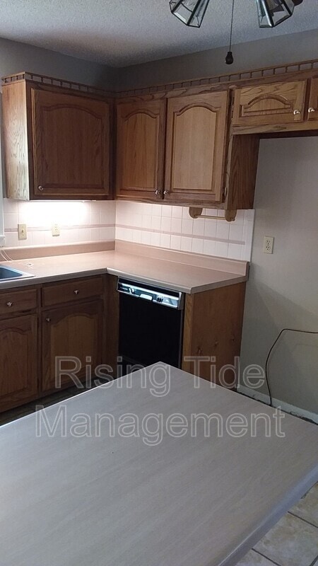 Building Photo - 129 12th Ct NW