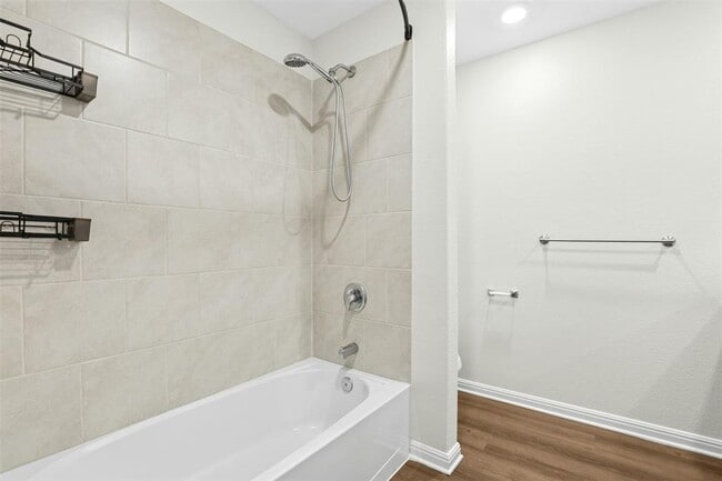 Building Photo - 16416 Farmhouse Ln