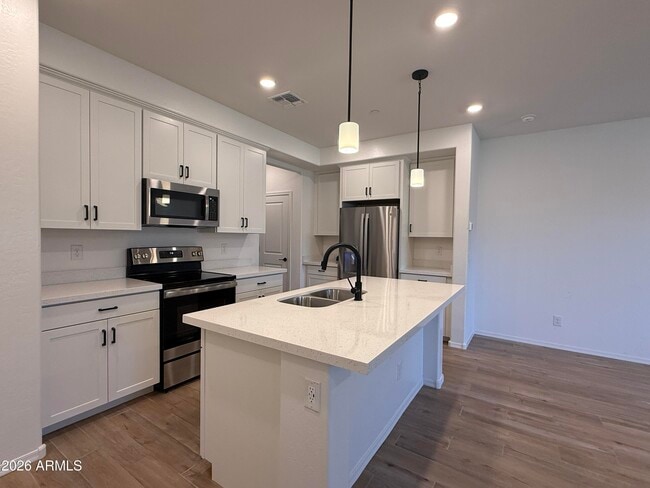 Building Photo - 2628 S Voyager Dr