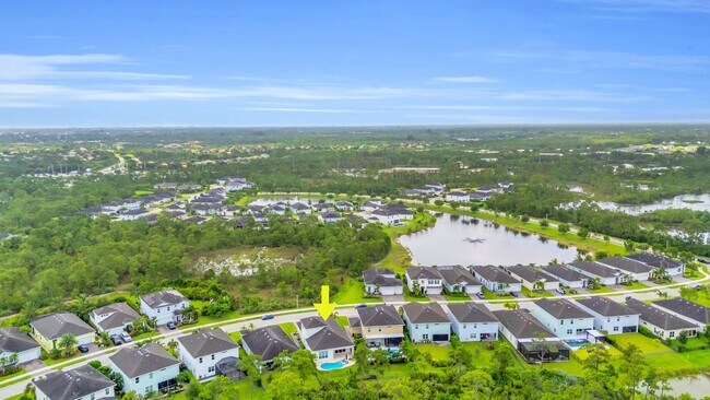 Building Photo - 4720 SW Ardsley Dr