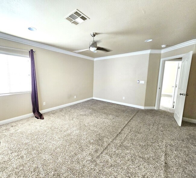 Building Photo - 432 Winthrop Pl