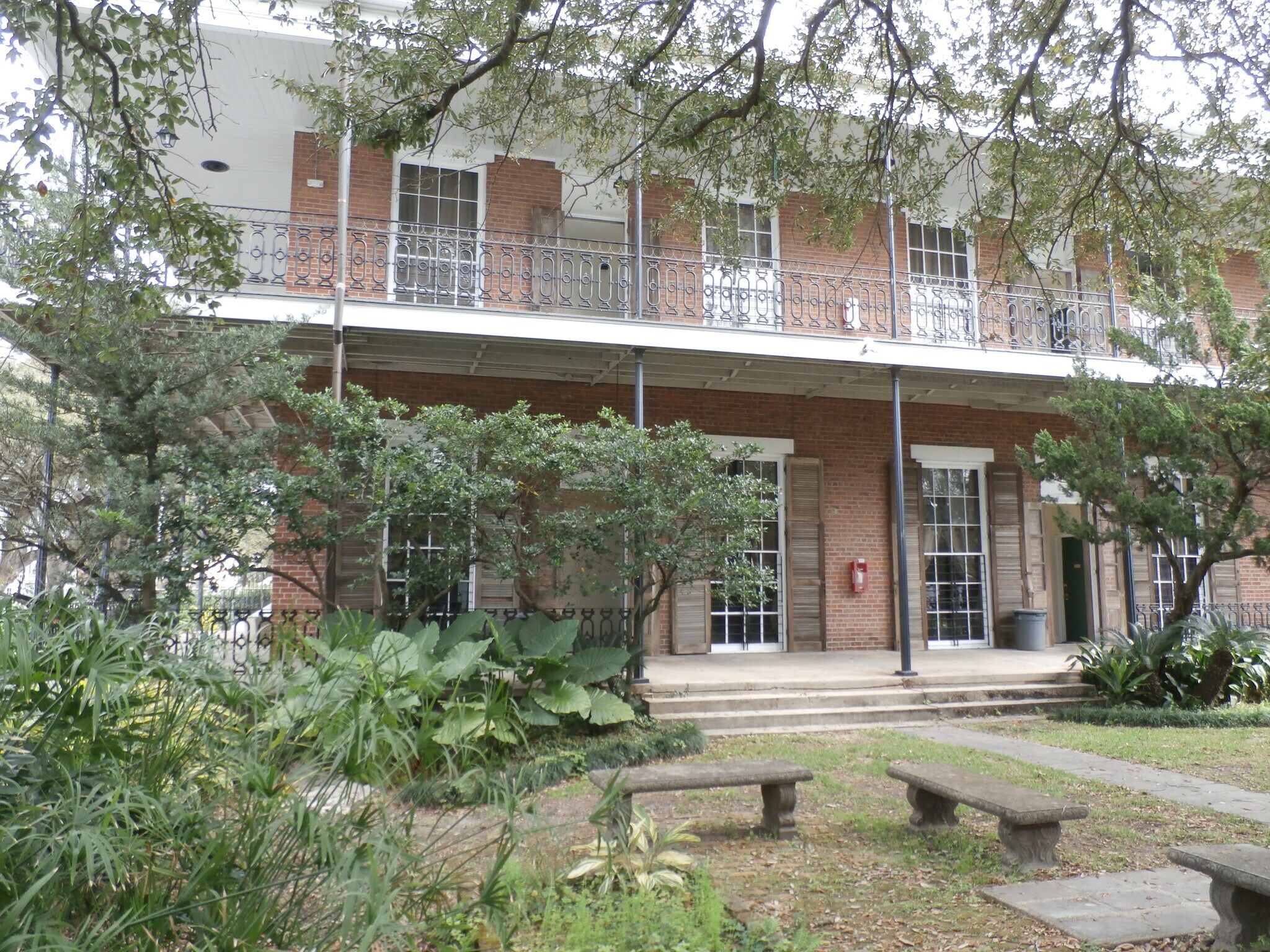 Building Photo - 2246 Carondelet St